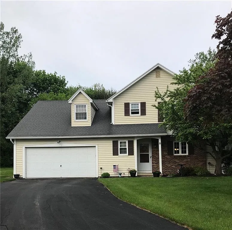 8 Hampton Cir photo 1