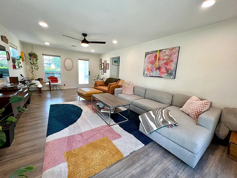 1908 Joy Ln — Photo 4