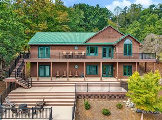 65 Piney Point Ln, Union Hall, VA 24176