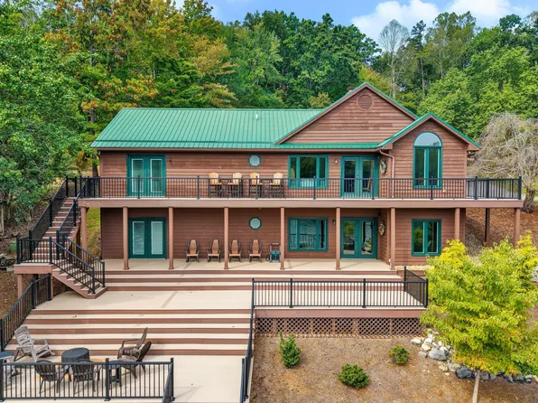 65 Piney Point Ln, Union Hall, VA 24176