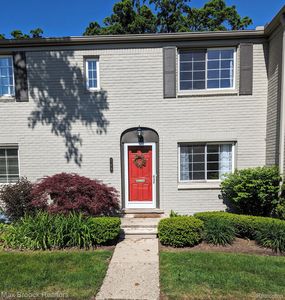 748 Graefield Ct, Birmingham, MI, 48009