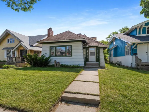 2466 N 46th STREET, Milwaukee, WI 53210