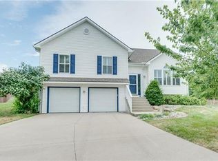 12535 Oak Point Dr, Platte City, MO 64079
