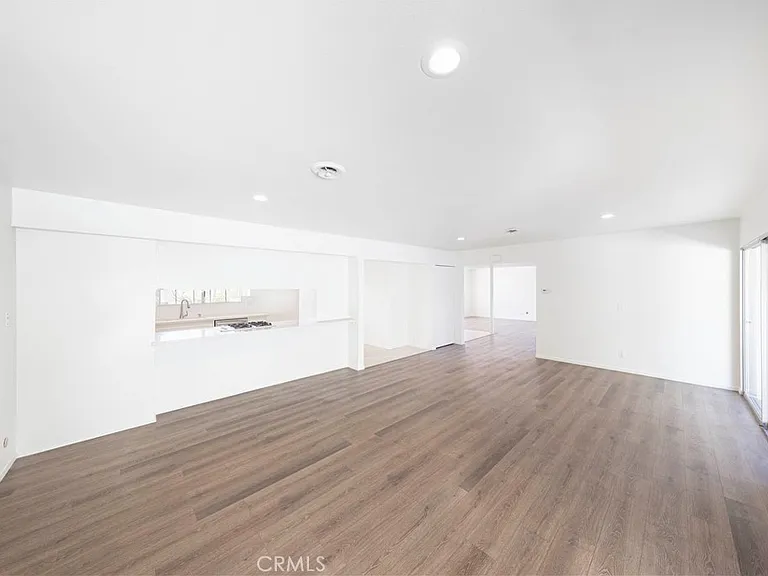 308 E Avenida Cordoba — Photo 15