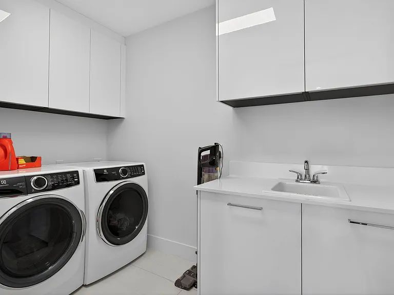 151 N Seabreeze Blvd #1004 — Photo 42