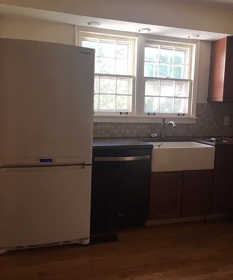 715 Churchill Dr — Photo 5