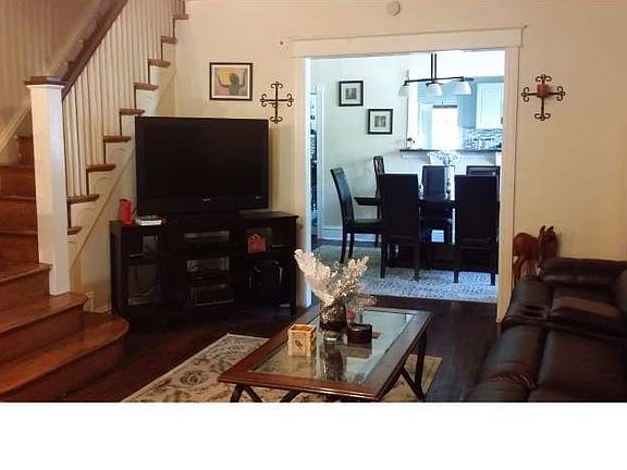 3rd image of 914 Clifton Ave
