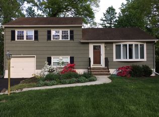 23 Green Knolls Rd, Morristown, NJ 07960