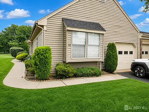 6 Patrick Henry Ct #B Photo 1 6 Patrick Henry Ct #B Photo 1