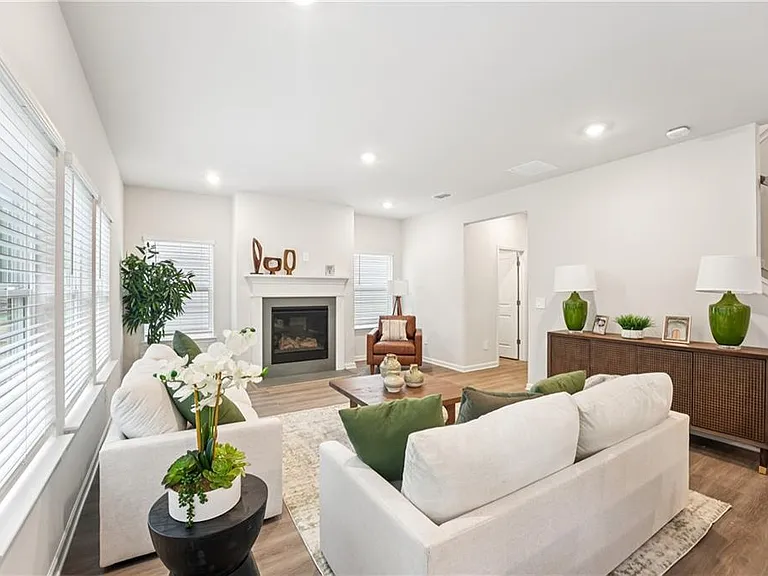 80 Proust Cir — Photo 3
