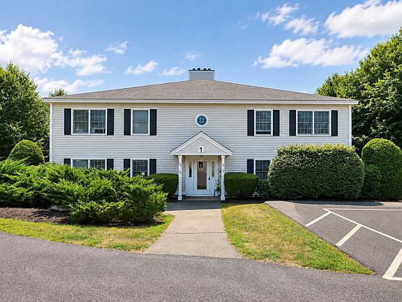 2nd image of 17 Clearview Drive #17