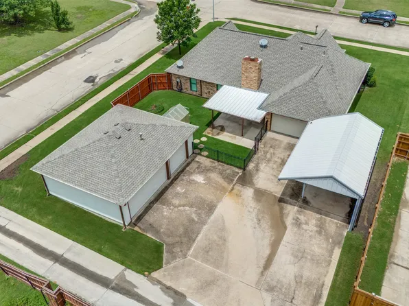 3410 Meadow Creek Ln, Sachse, TX 75048