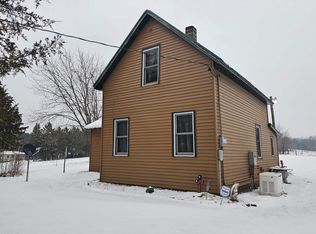 W6173 Meredith Rd, New Lisbon, WI 53950