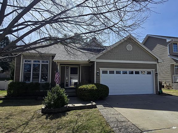 2nd image of 4742 Meadow Valley Dr