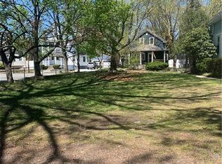 148 Rutherglen Ave, Providence, RI 02907