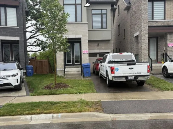 563 New England Ct W, Newmarket, ON L3X 0M5
