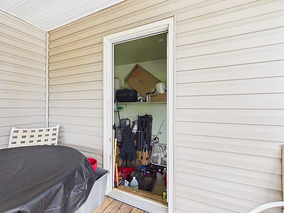 4th image of 181 Buskirk Dr