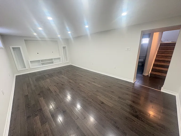 427 Talbot St #BACK — Photo 12