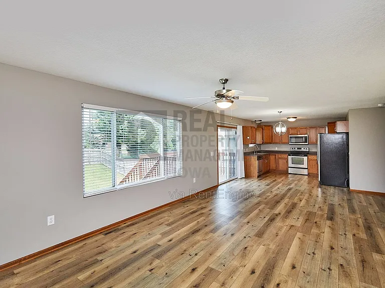 3504 163rd St — Photo 11