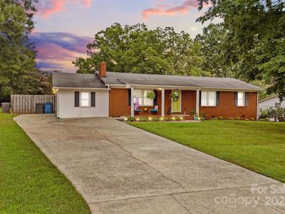 1128 Fulton Dr, Statesville, NC, 28677