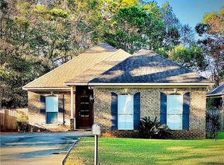 2916 Cottage Hill Rd, Mobile, AL 36606