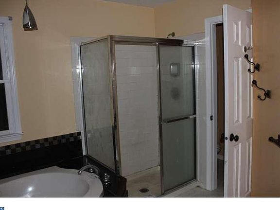 4th image of 1 Hillhaven Ct