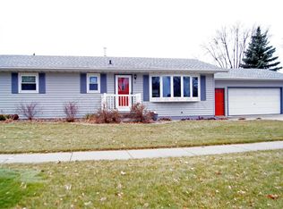 82 35th Ave N, Fargo, ND 58102