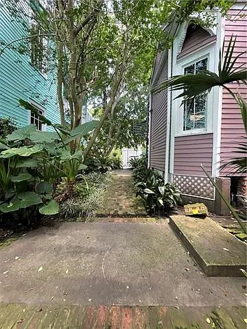2 bed, 2.0 bath, 1698 sqft, $2,300 — Photo 3
