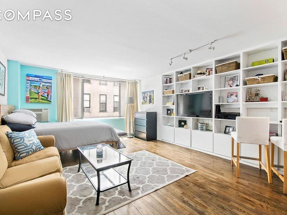 1st image of 23 10th St Unit 307