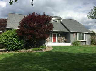 535 Jenkins Ln, Triadelphia, WV 26059