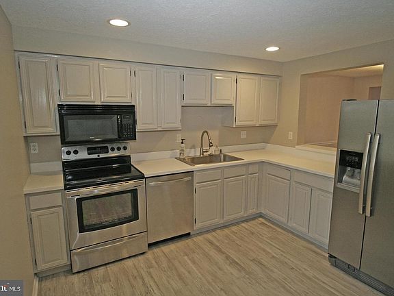 3rd image of 7514 Weatherby Dr