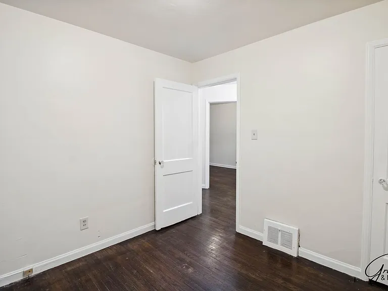 19035 Fielding St — Photo 16