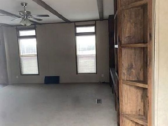 3rd image of 461388 E 830th Rd