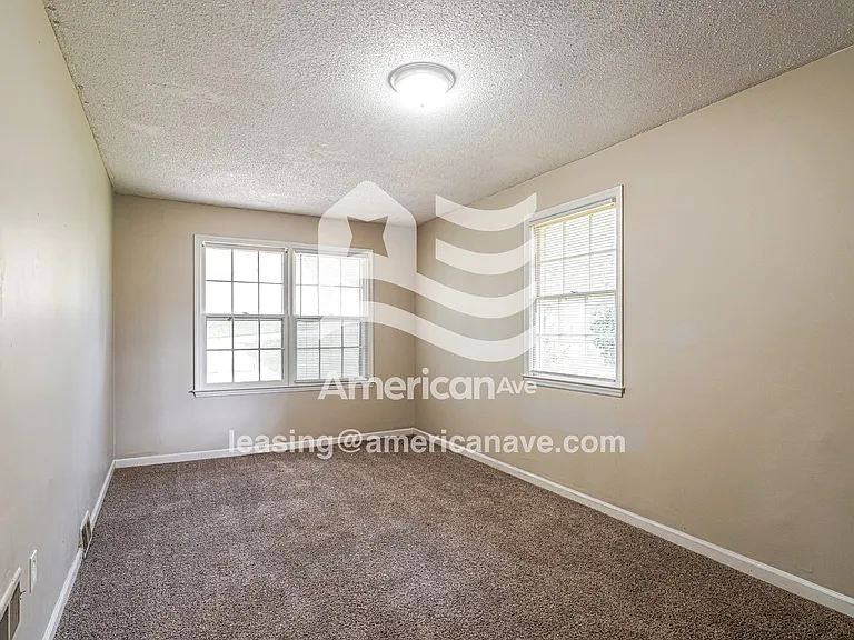 1597_006_main_bedroom_6.jpg