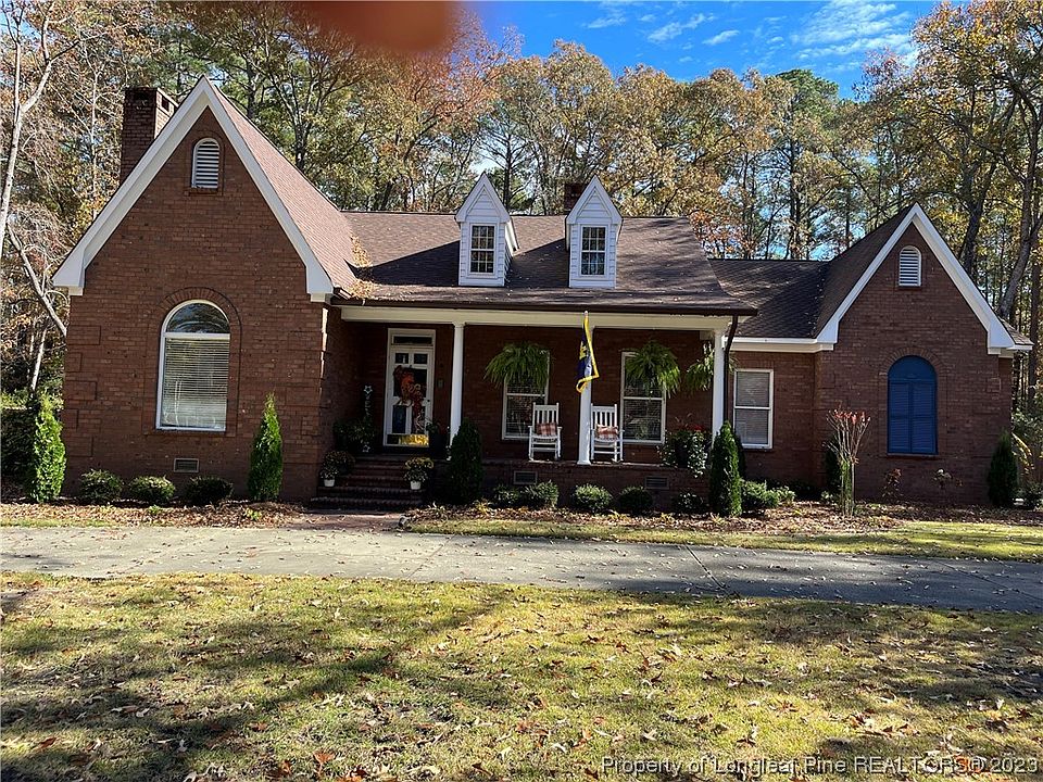 1st image of 21 Trinity Dr