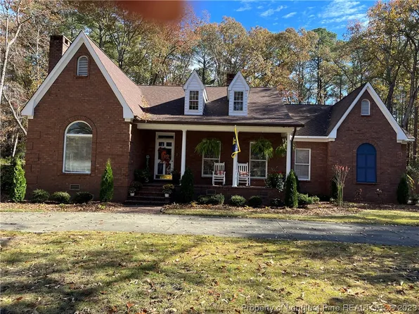 21 Trinity Dr, Lumberton, NC 28358
