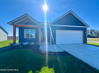 1291 Dublin Dr, Waterville, OH 43566