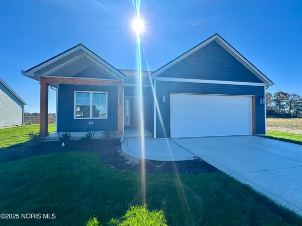 1291 Dublin Dr, Waterville, OH 43566
