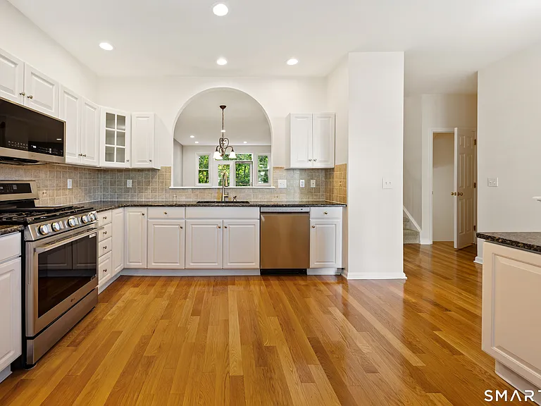 6 Cypress Ln #2 — Photo 6