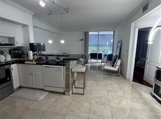 5085 NW 7th St APT 412, Miami, FL 33126