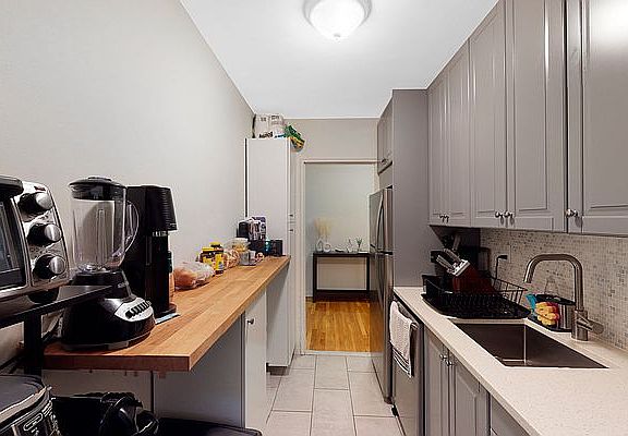3rd image of 3415 74th St APT 2G