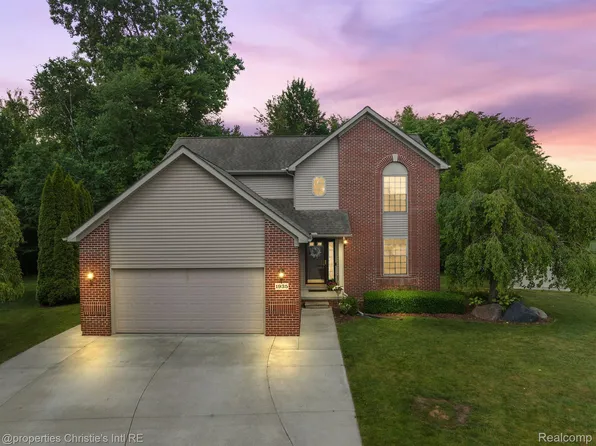 1935 Oriley Ct, Marysville, MI 48040