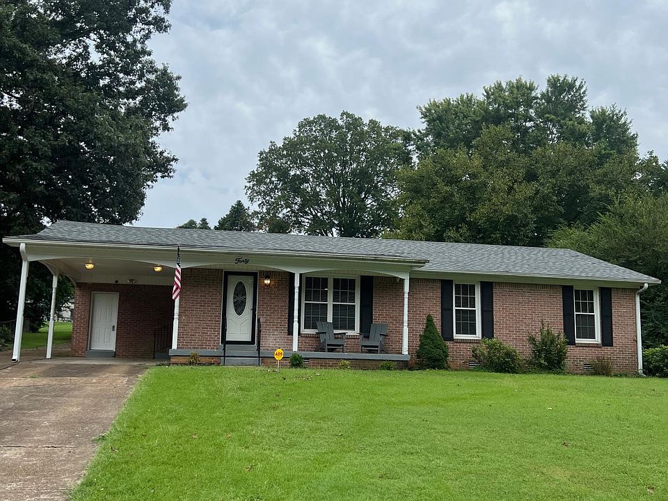 1st image of 40 Ayers Dr