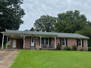 40 Ayers Dr, Jackson, TN 38301