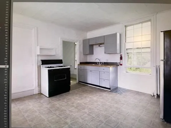 (undisclosed Address), Rockland, ME 04841