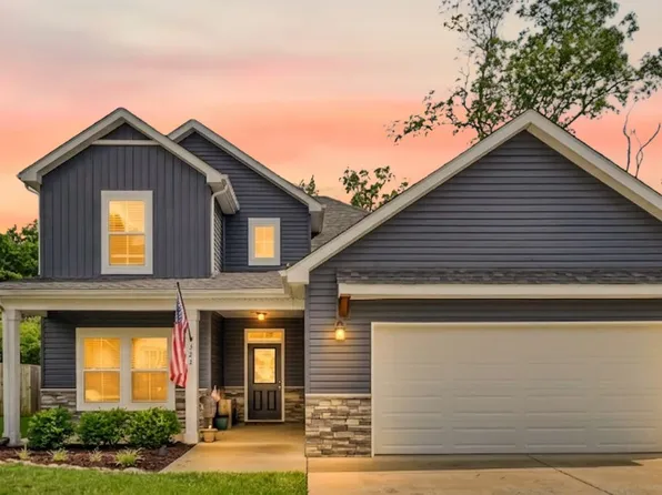 323 Crusaw Dr, Clarksville, TN 37043