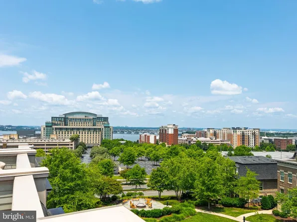 510 Overlook Park Dr #32, Oxon Hill, MD 20745