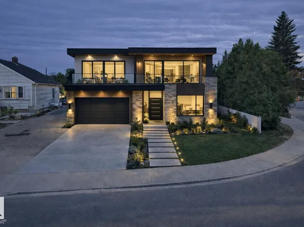 12436 Saint Albert Trl NW, Edmonton, AB T5L 4H1