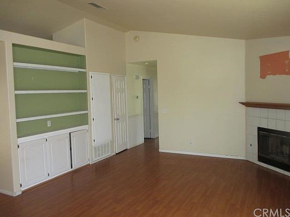 3rd image of 2857 Acacia Ave