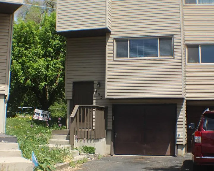 553 E 200 N — Photo 2